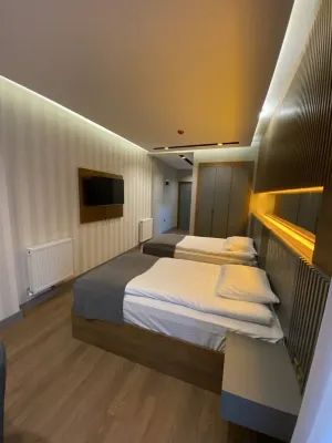 Sarıkamış Aras Otel - parcheggio