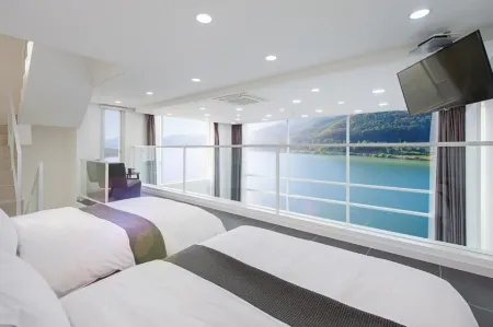 Gapyeong River Wave Pool Villa Отели рядом с достопримечательностью «Garden of Morning Calm»