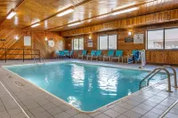 Comfort Inn Near Kokomo Speedway - Pools