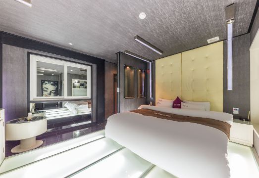 음성 아리아 Drive-in