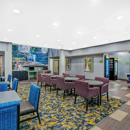 La Quinta Inn & Suites by Wyndham Cookeville