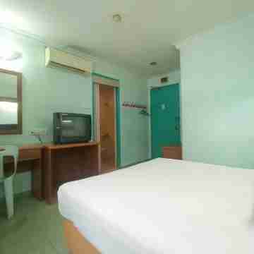 OYO 90171 Centre Inn Rooms