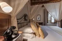Palazzo Del Capitano Wellness & Relais - Luxury Borgo Capitano Collection Hotels in San Quirico d'Orcia
