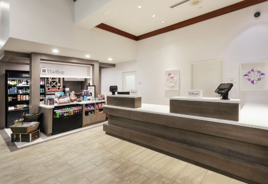 힐튼 가든 인 시카고 노스 쇼어/에번스턴 수영장