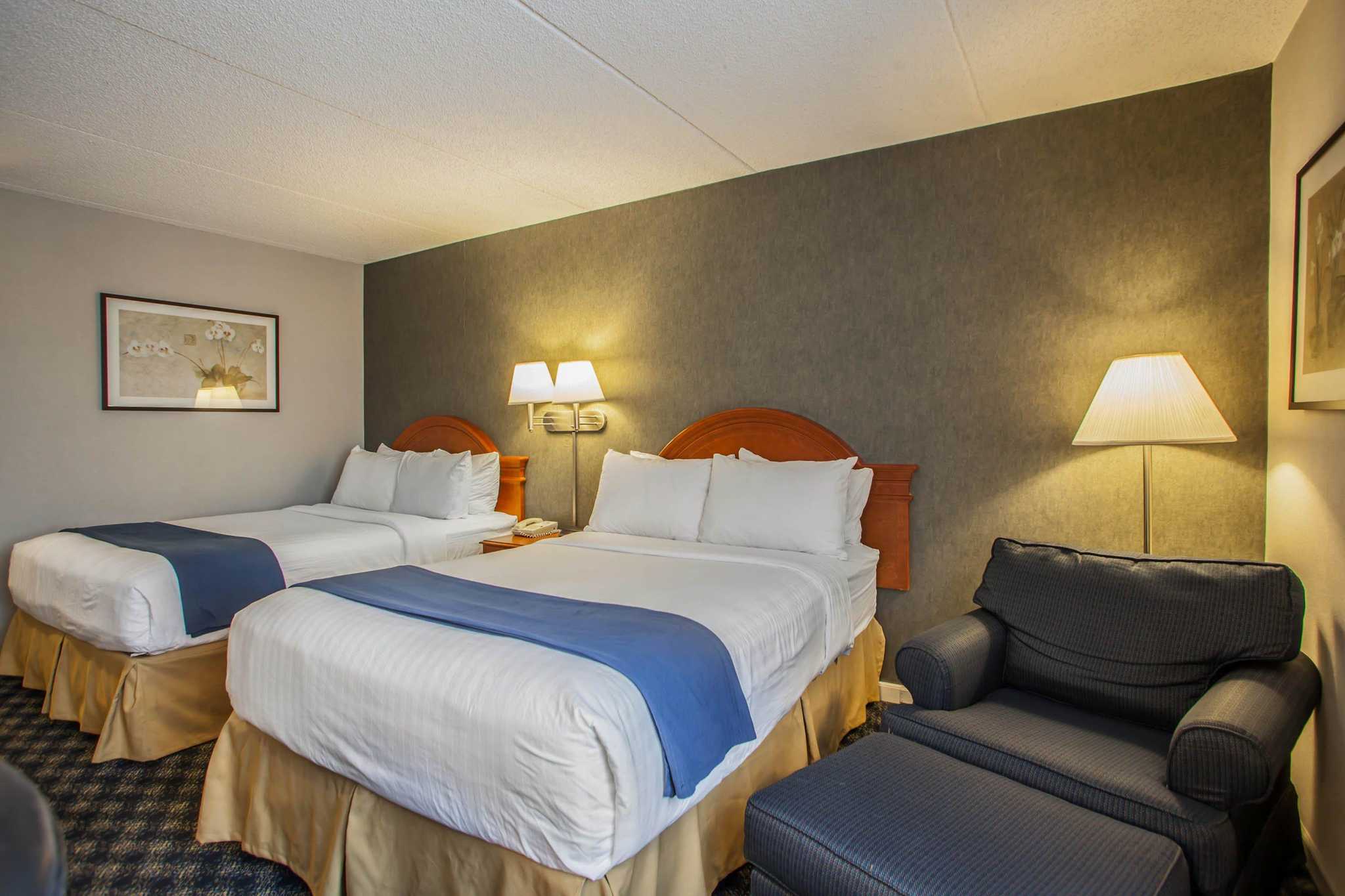 Quality Inn and Suites St Charles - West Chicago