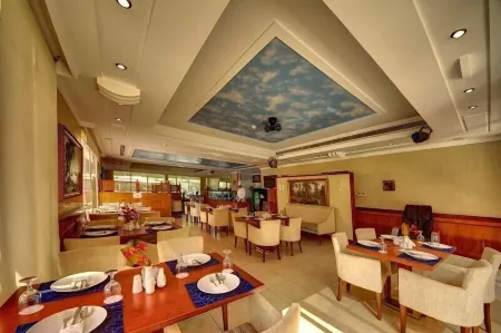 Asfar Resorts Al Ain Отели рядом с достопримечательностью «Дворец Эль Муджи»