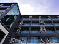 Wake up Aonang Hotel Hotels near Bluedragon Cabaret