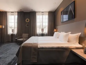 The Lamp Hotel & Spa