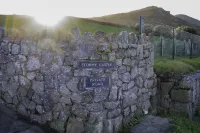 Stormy Castle - 6 Bedroom Sleeps 14 - Llangennith