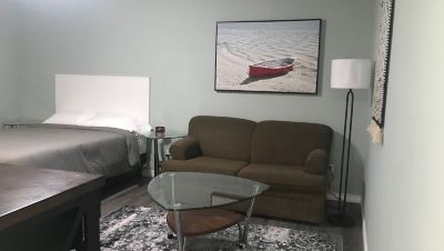 Queen Studio Suite with Sofa Bed-Non-Smoking