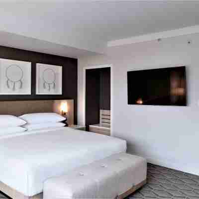 Delta Hotels by Marriott Kamloops Rooms