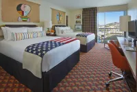 Graduate by Hilton Tempe - balcony