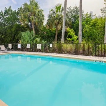 Holiday Inn Express & Suites LARGO-CLEARWATER by IHG