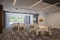 Holiday Inn Quito Airport Hotels in Пуэмбо