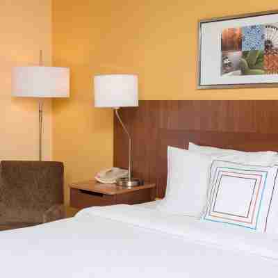 Fairfield Inn & Suites Chicago St. Charles Rooms