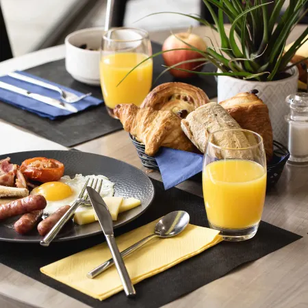 Holiday Inn TOULON - CITY CENTRE by IHG Отели рядом с достопримечательностью «Паром Тоулон»