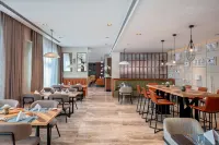 ดับเบิ้ลทรี บาย ฮิลตัน ดูไบ เอ็ม สแควร์ โรงแรม &  เรสซิเดนซ์