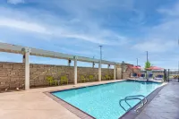 Home2 Suites by Hilton Midland East - Uima-altaat