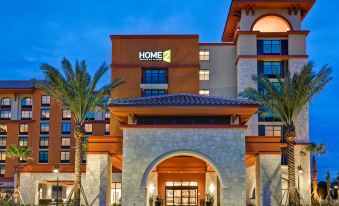 Home2 Suites by Hilton Orlando at Flamingo Crossings Town Center