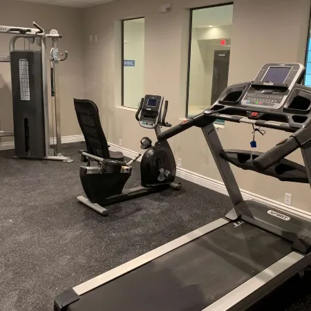 Days Inn & Suites by Wyndham Greater Tomball