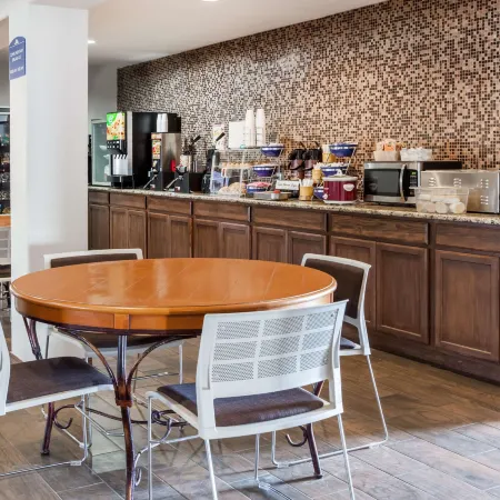 Microtel Inn & Suites by Wyndham Ardmore