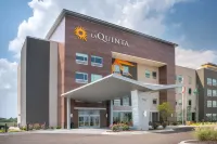 La Quinta Inn & Suites by Wyndham West Memphis Hotels in Marion