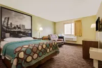 Super 8 by Wyndham Mentor/Cleveland Area Hotels in Willoughby