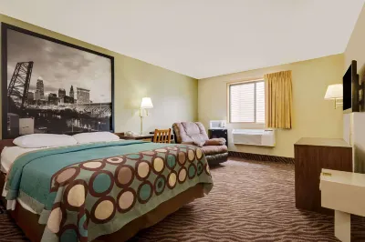 Super 8 by Wyndham Mentor/Cleveland Area Hotel a Mentor