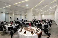 Ramada Encore by Wyndham Guadalajara Sur Các khách sạn ở Los Gavilanes