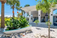 Latitude 26 Waterfront Boutique Resort - Fort Myers Beach Hotels in Iona