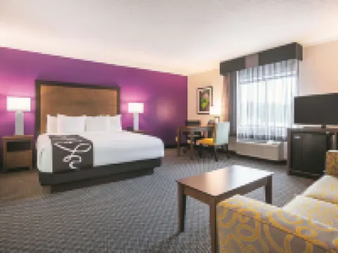 La Quinta Inn & Suites by Wyndham Atlanta Midtown - Buckhead Hotels in Atlanta