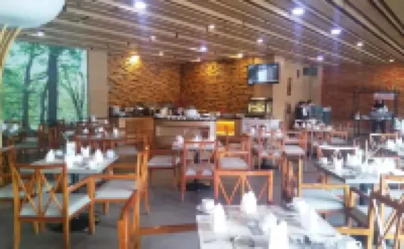 江景維多利亞飯店 班賈爾馬辛住宿飯店