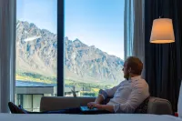 Holiday Inn QUEENSTOWN REMARKABLES PARK by IHG - Mountain view