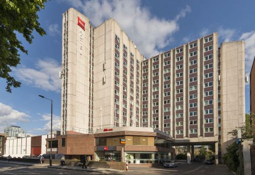 1. 이비스 런던 얼..