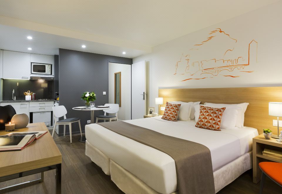 2. Citadine..