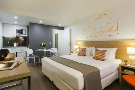 Citadines Apart’hotel Presqu'Ile Lyon Отели рядом с достопримечательностью «Университет Люмьер Лион 2 - Кампус Берж дю Рона»