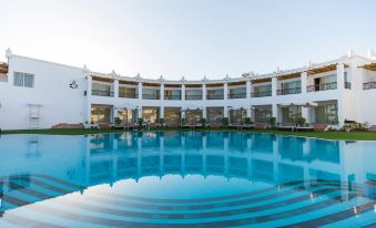 Sunrise Remal Beach Resort