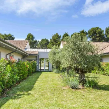 Kyriad Residence Cabries - Plan de Campagne