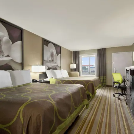 Super 8 by Wyndham Tupelo Airport