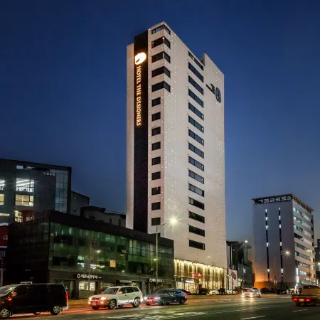 Hotel the Designers Hongdae Отели рядом с достопримечательностью «Торговый центр Mecenatpolis»