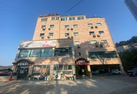 거제도 사등 허니문 외부 전경