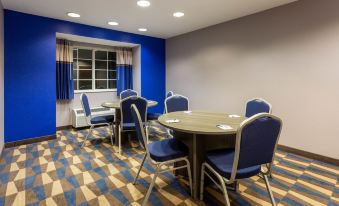 Microtel Inn & Suites by Wyndham Bethel/Danbury