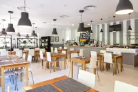 Hotel Campanile Setúbal - breakfast