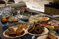 Luxury Boutique Hotel de Castillion - breakfast