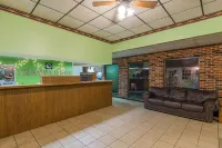 Travelodge by Wyndham Airport Platte City Hotel a Leavenworth