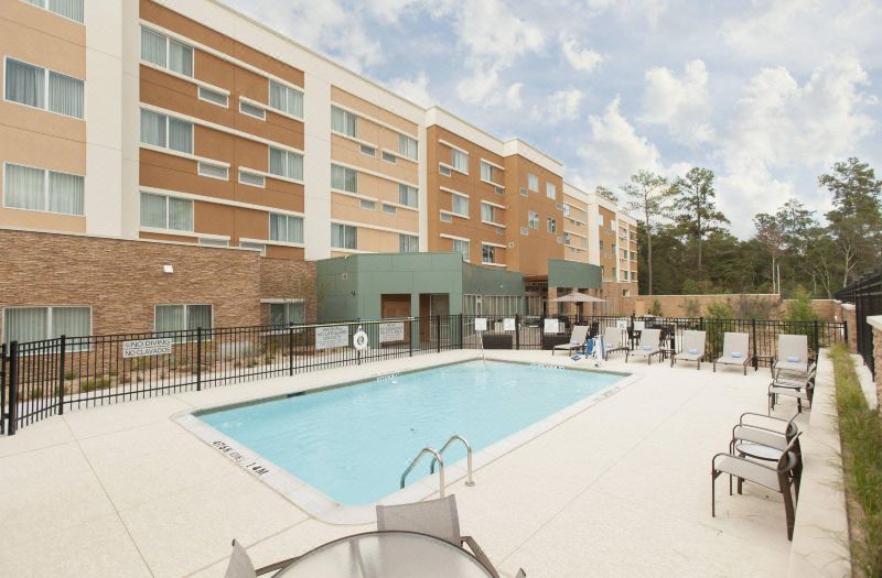 Courtyard Houston City Place photo 2