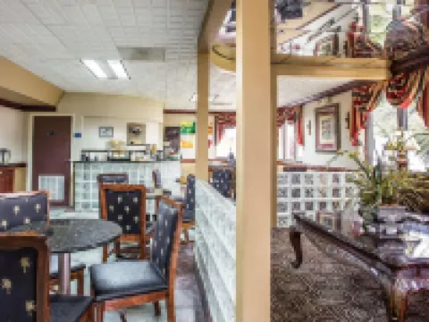 クオリティ イン & スイーツ フォート ジャクソン メインゲート コロンビアのホテル