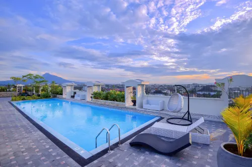 Grand Senyum Hotel Hotels in Jetis