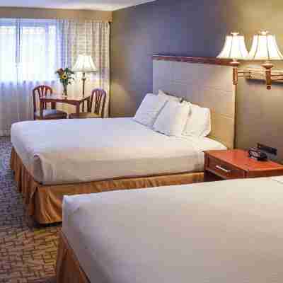 Comfort Inn & Suites Downtown Tacoma Rooms