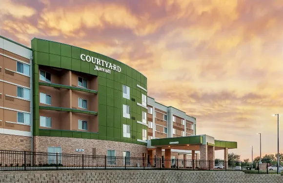 阿德莫爾萬怡酒店